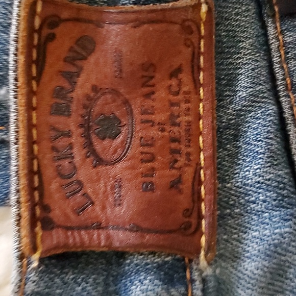Lucky Brand Zoe Straight Very Distressed Jeans size 4/27 - Picture 9 of 10